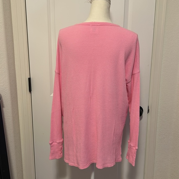 Women’s Offline by Aerie Pink Waffle Knit Long Sleeve Henley Style Top Size M - Picture 6 of 8